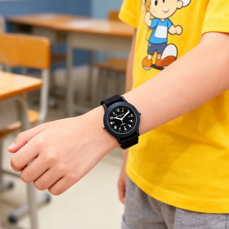Montre enfant à aiguilles pour garçon toile respirante