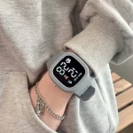Montre enfant 6-8 ans électronique de football